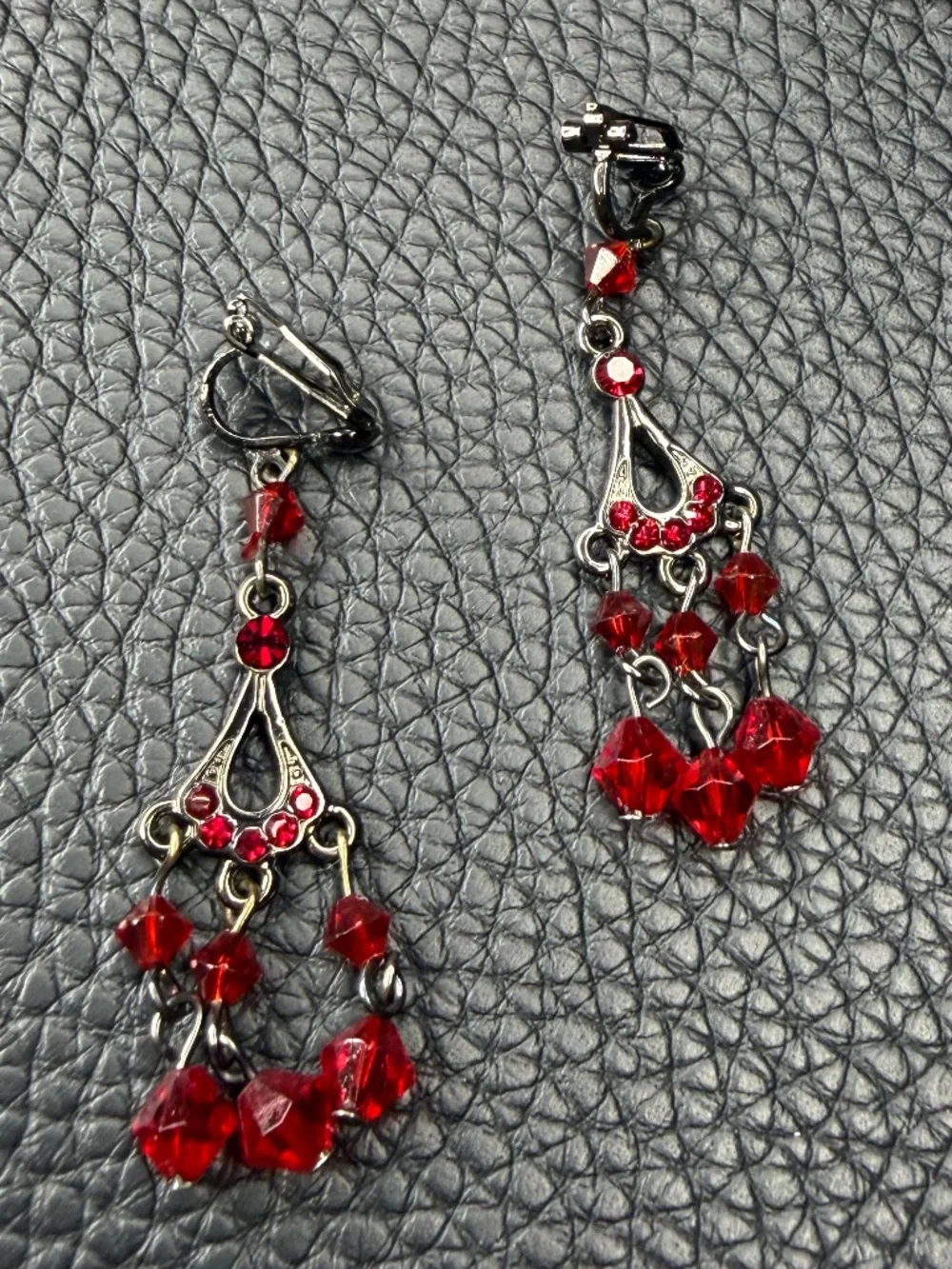 Vintage Victorian Style Red Crystal Rhinestone Chandelier Clip On Earrings 1.5